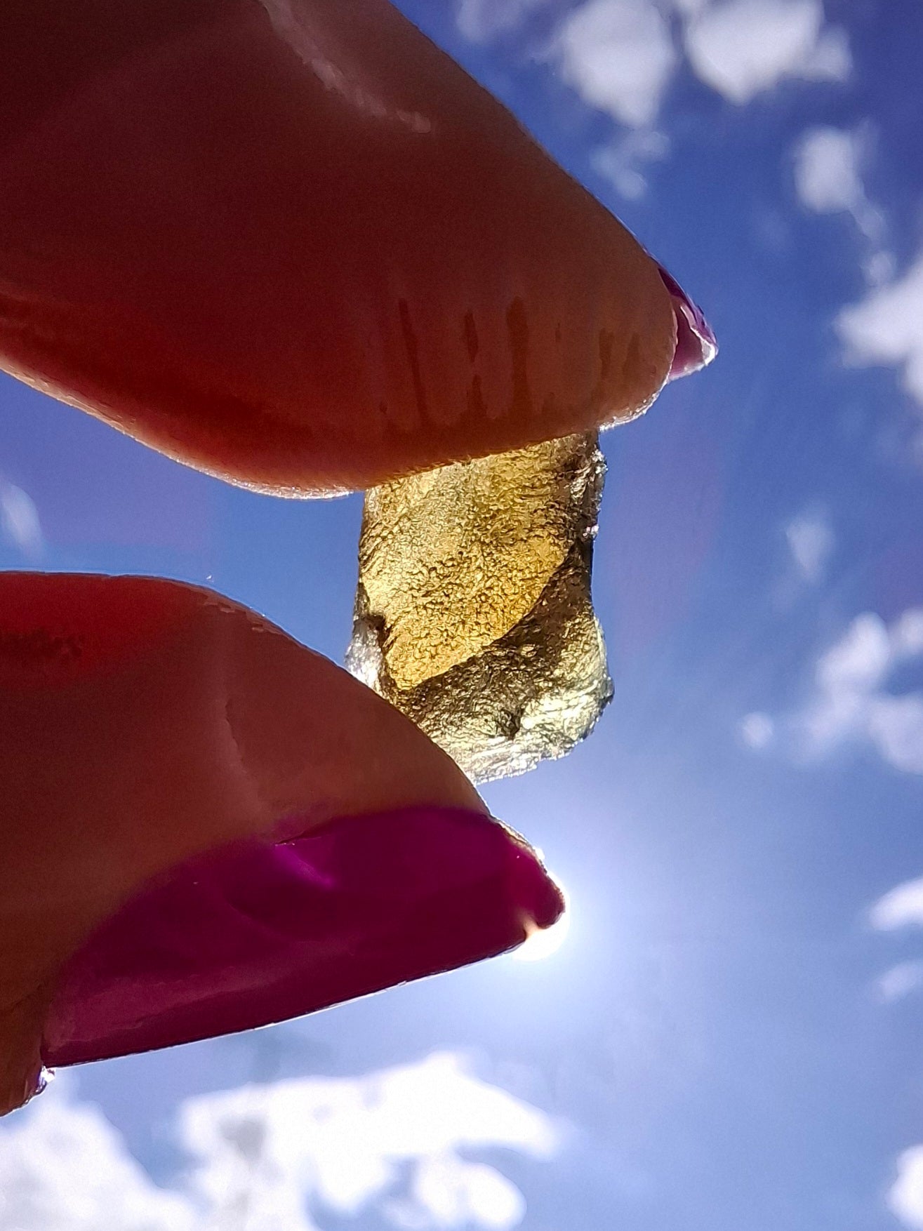 Moldavite Piece, 0.72g, Tektite (Ref: 1443)