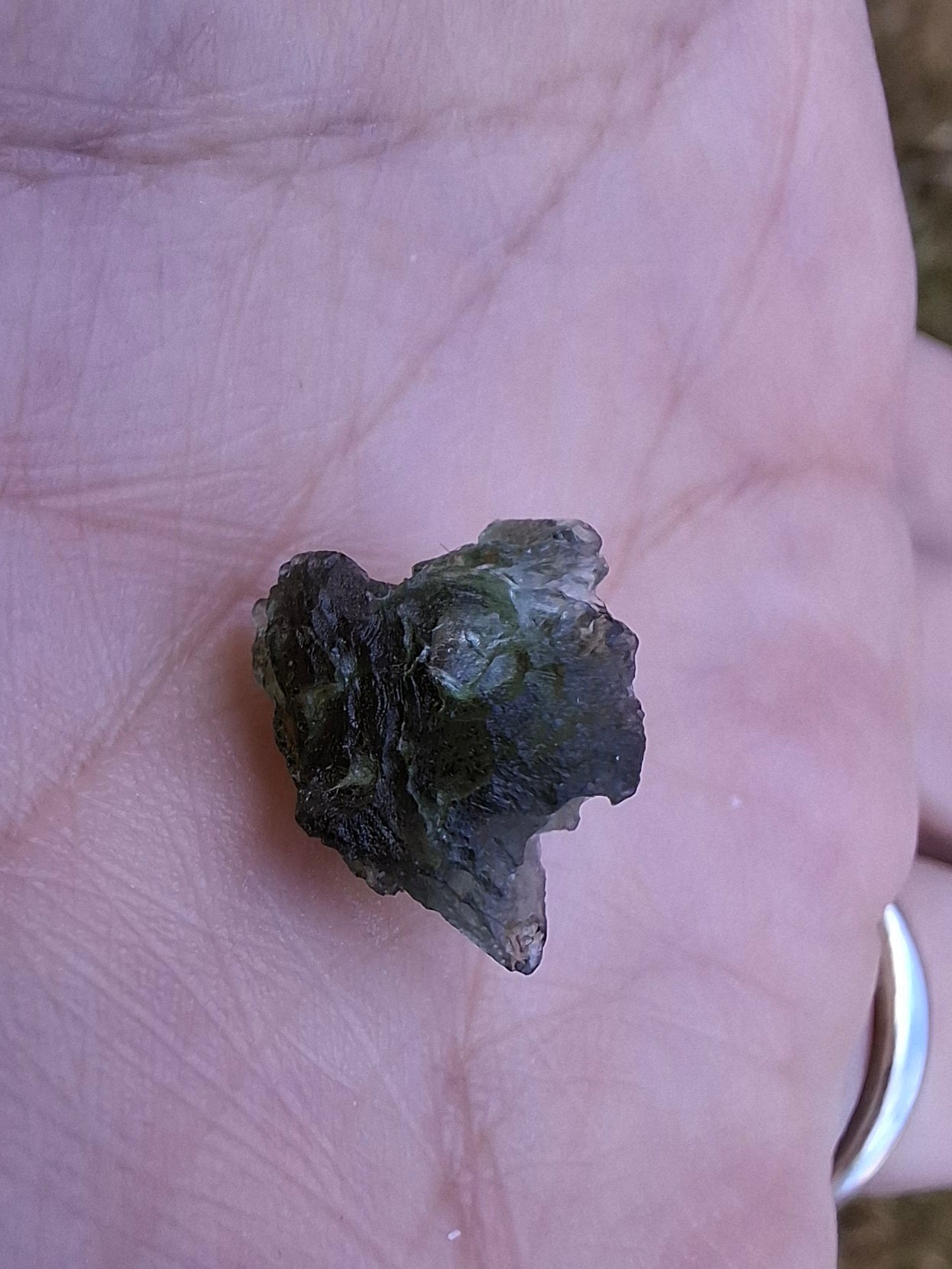 Moldavite Piece, 0.84g, Tektite (Ref: 1445)