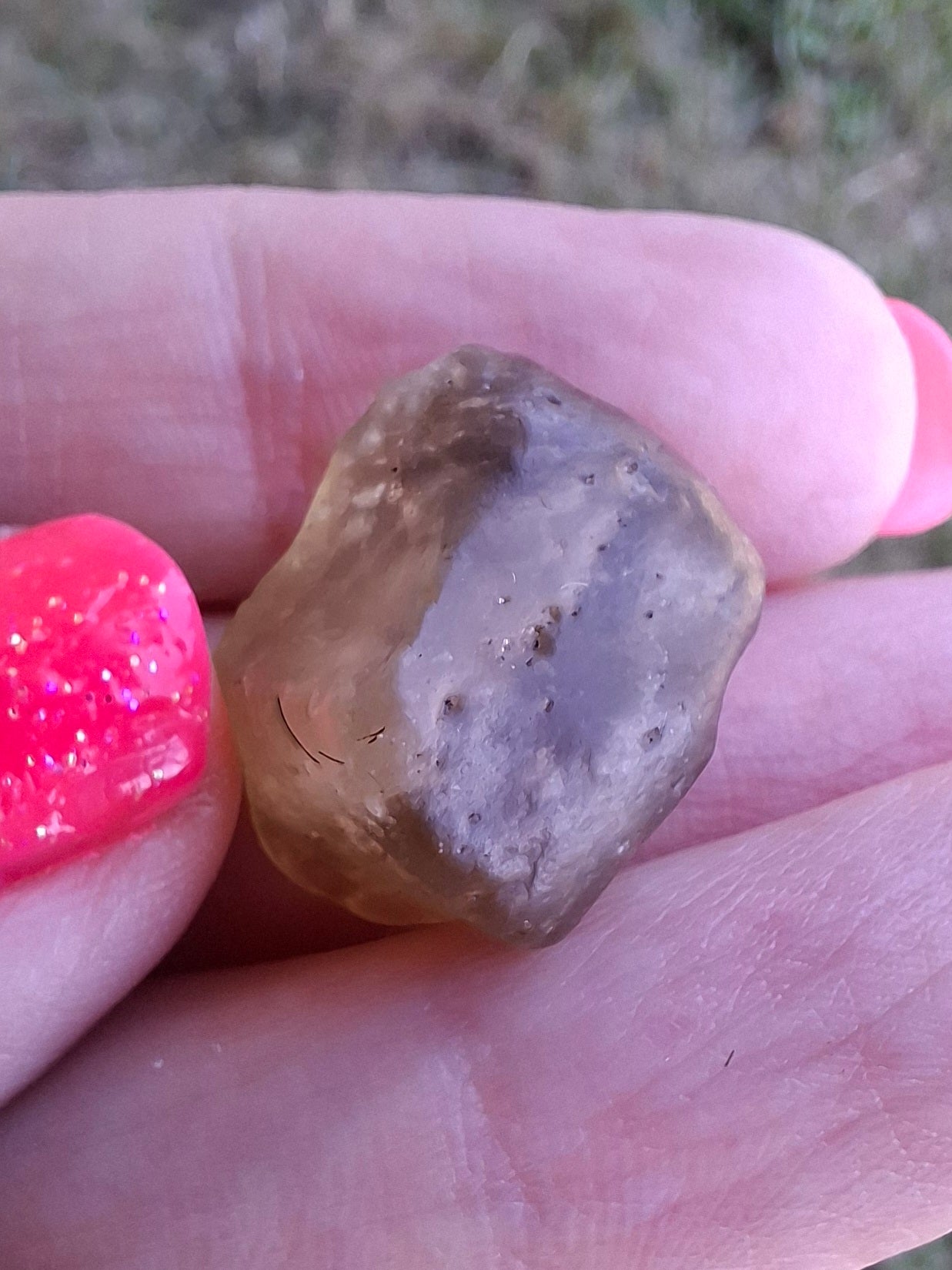 Libyan Desert Glass (darker) Piece, 4.92g, Tektite (Ref: L1364)