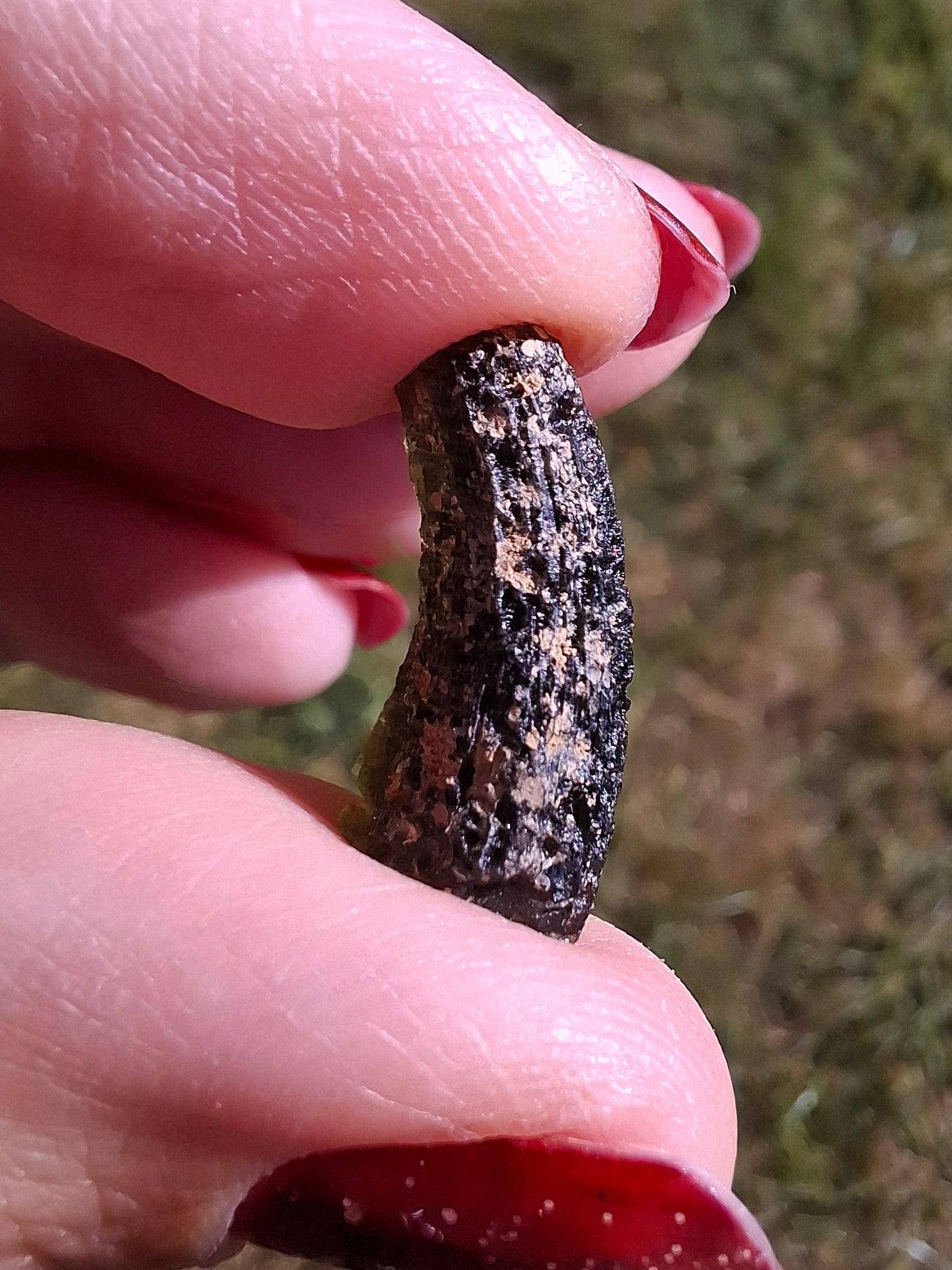 Moldavite Piece, 2.38g, Tektite (Ref: 1466)