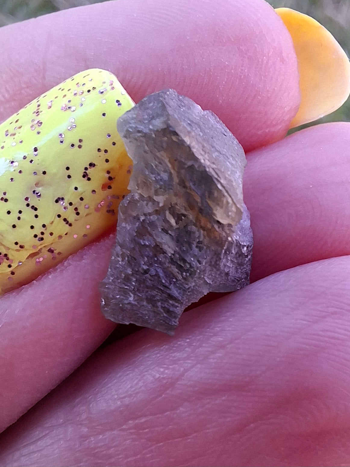 Moldavite Piece, 0.75g, Tektite (Ref: 1483)
