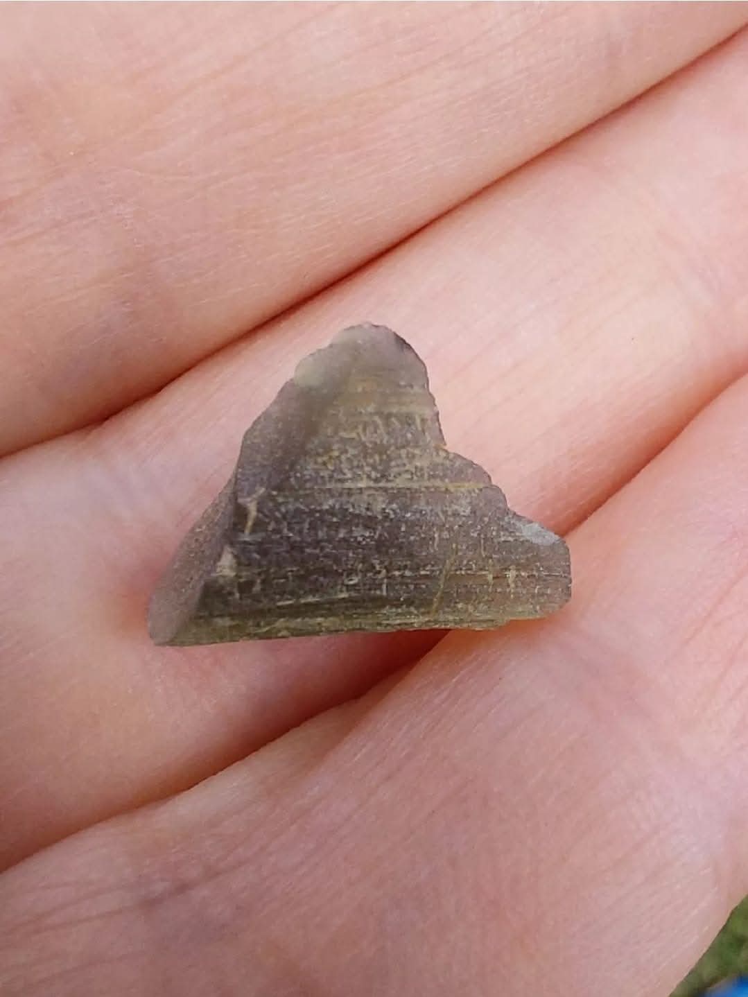 Moldavite Piece, 0.63g, Tektite (Ref: E174)