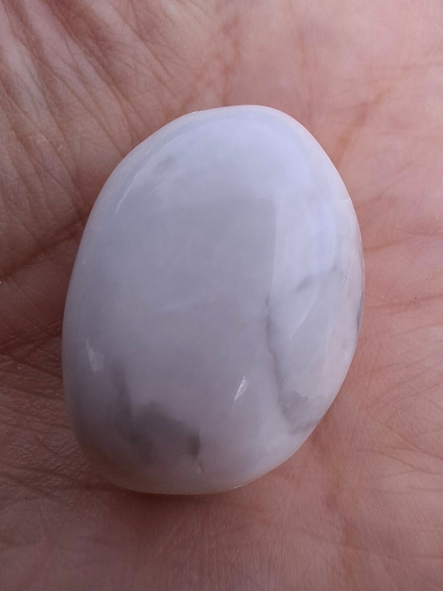 Howlite, Tumble Stone, Crystal (Ref: T38)