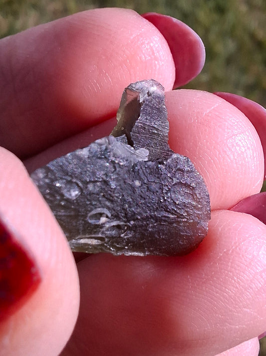 Moldavite Piece, 1.68g, Tektite (Ref: 1468)