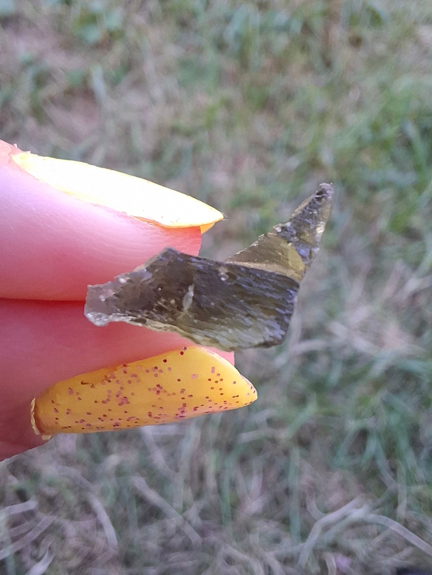 Moldavite Piece, 0.87g, Tektite (Ref: 1477)