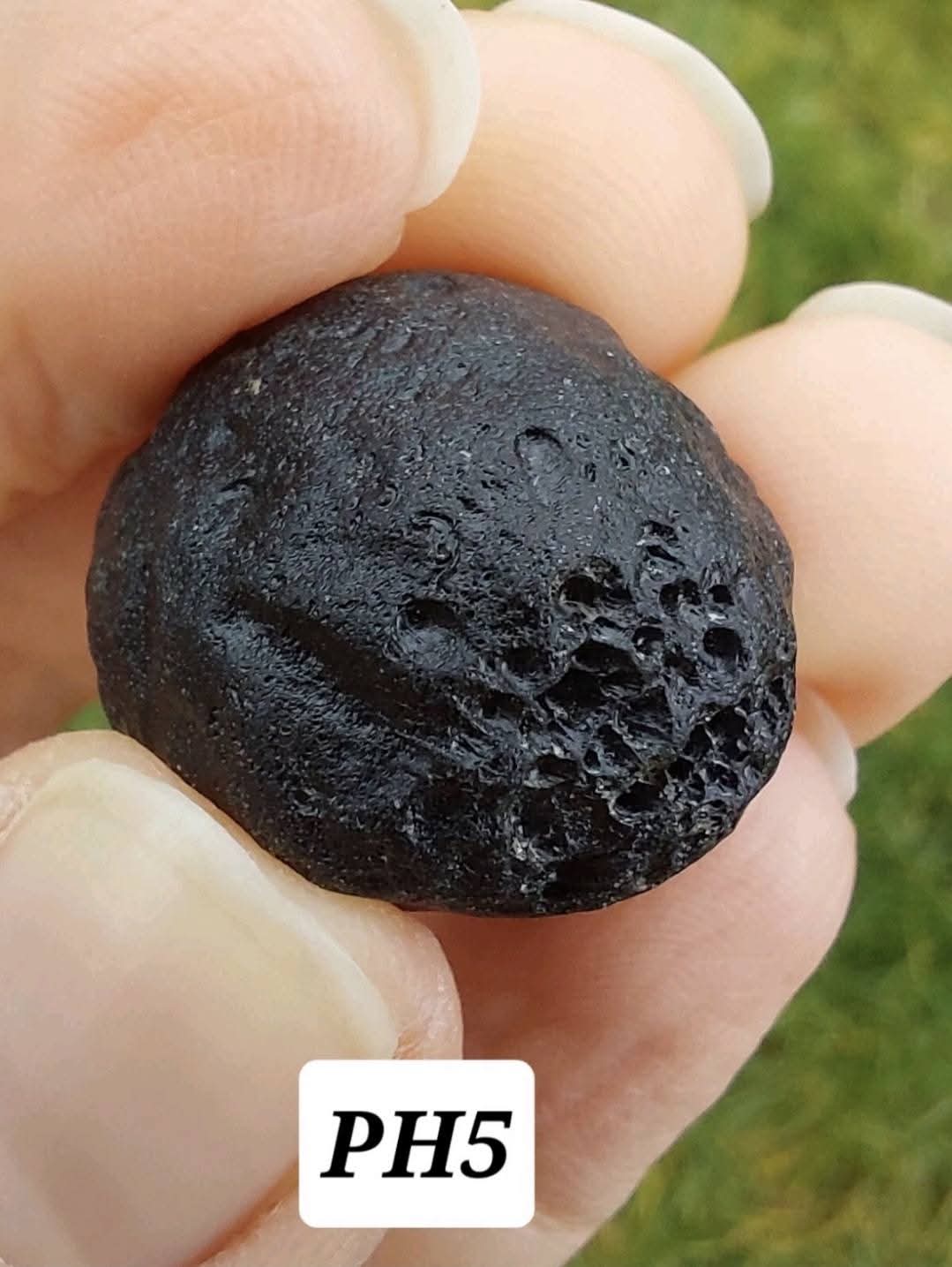 Philippinite (Rizalite), 11.31g, Tektite
