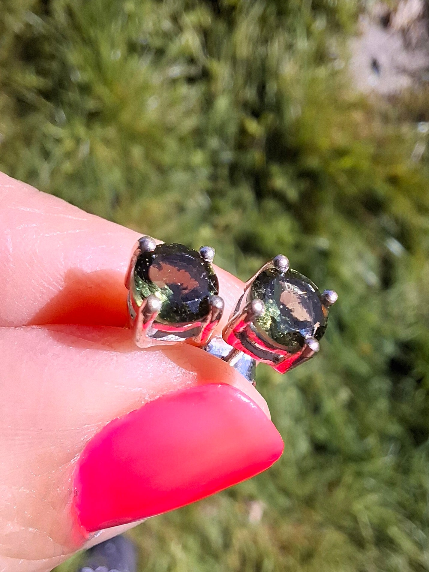 Moldavite (faceted) 5mm STUD EARRINGS, 925 silver, Tektite (Ref: Pair40)