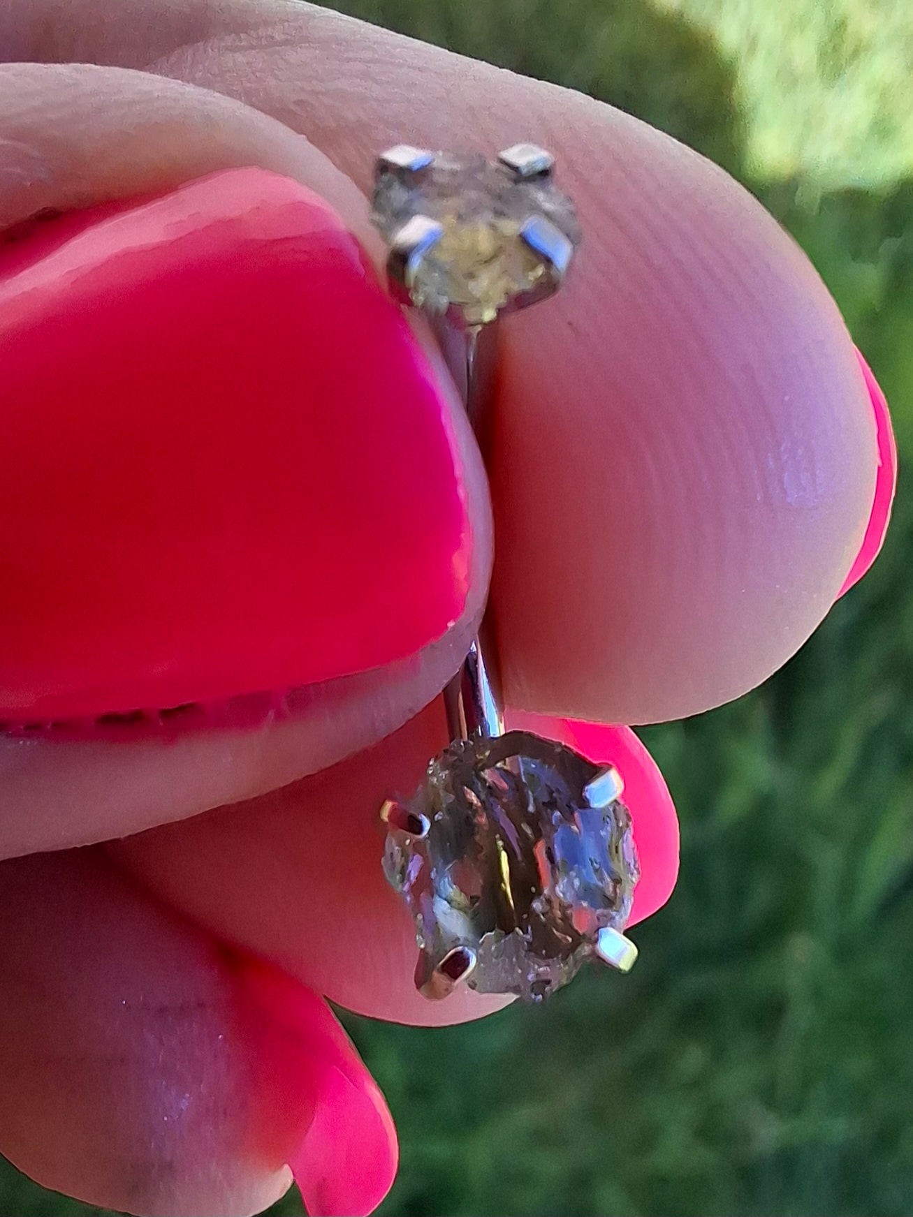 Moldavite (raw) BELLY BAR, 14G, Surgical Steel, Tektite (Ref: BB7)