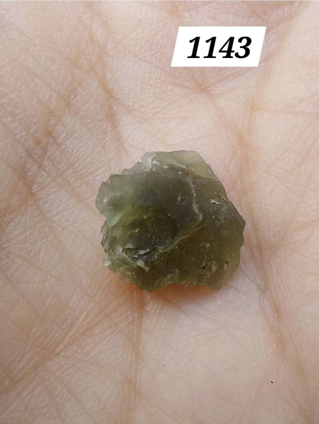 Moldavite Piece, 0.64g, Tektite (Ref: 1143)