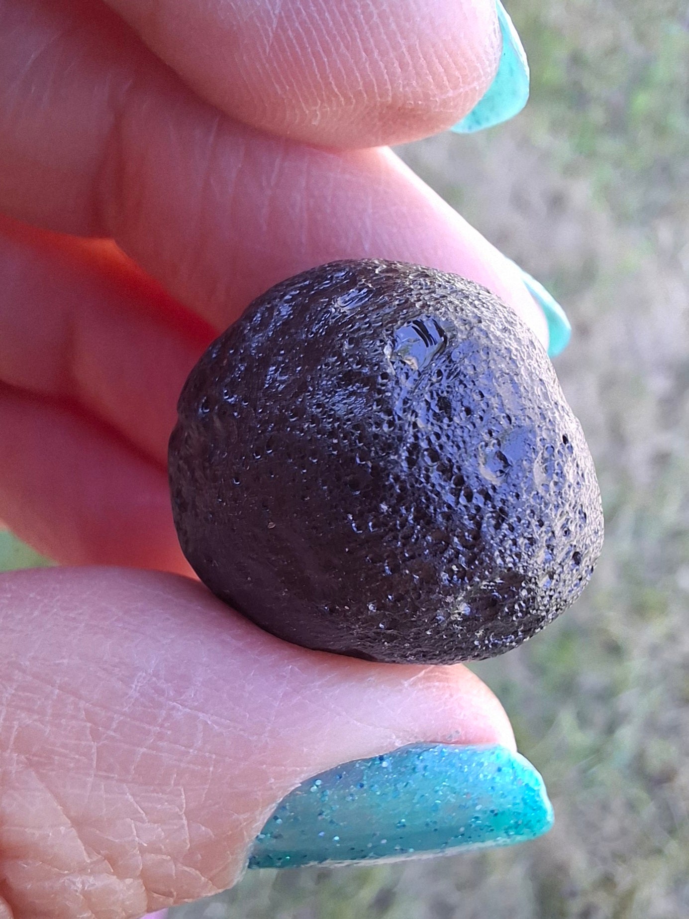 Philippinite (Rizalite), 11.42g, Tektite