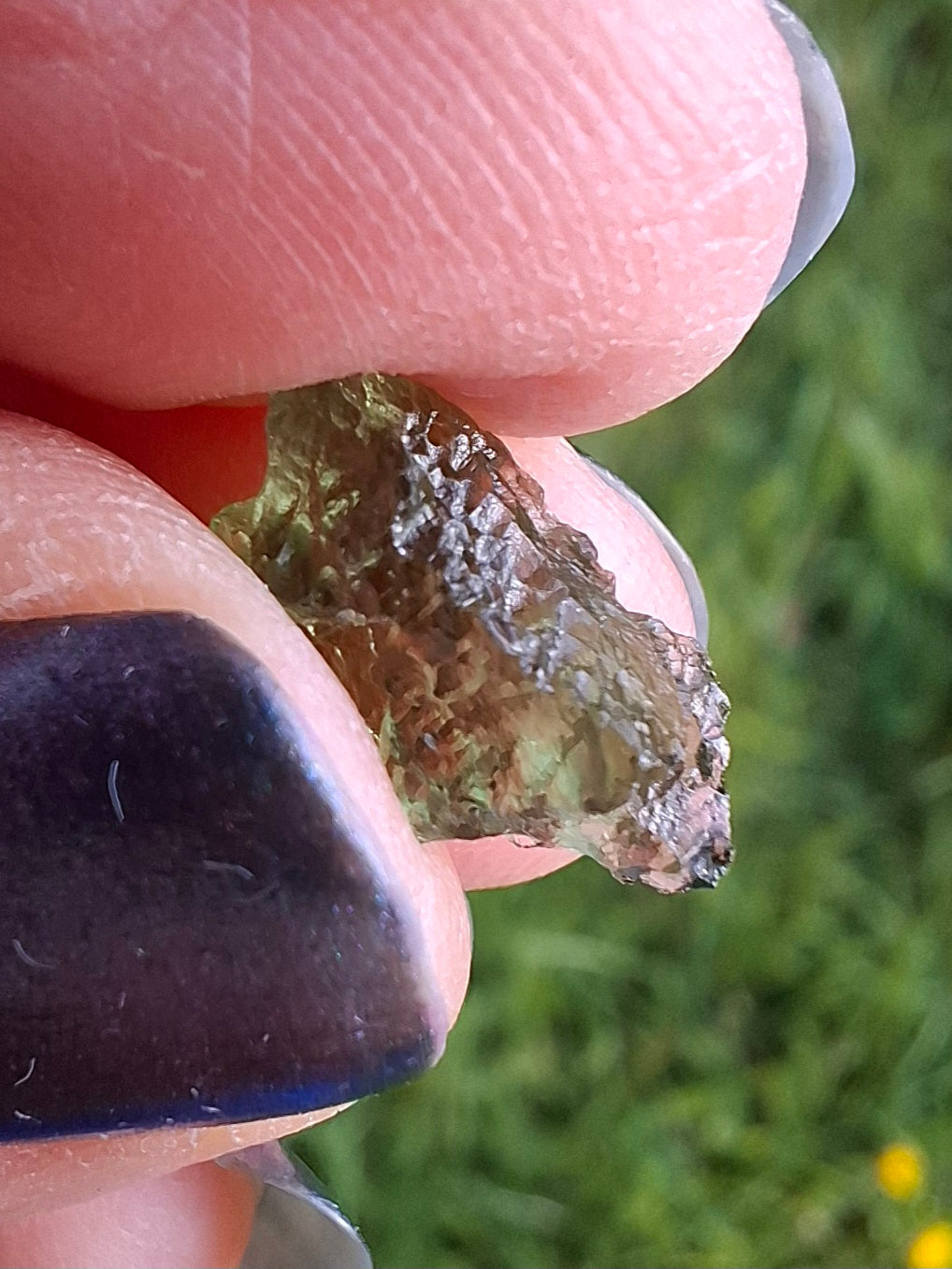 Moldavite Piece, 0.60g, Tektite (Ref: 1385)