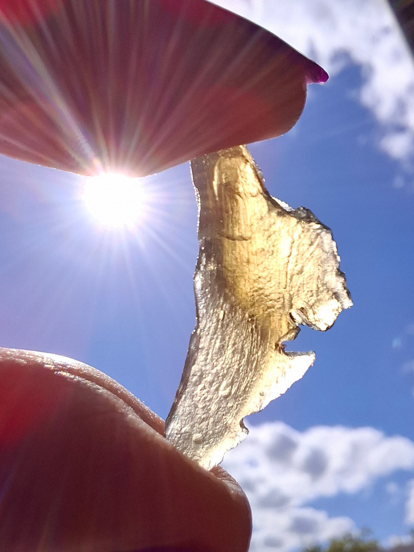 Moldavite Piece, 1.08g, Tektite (Ref: 1429)