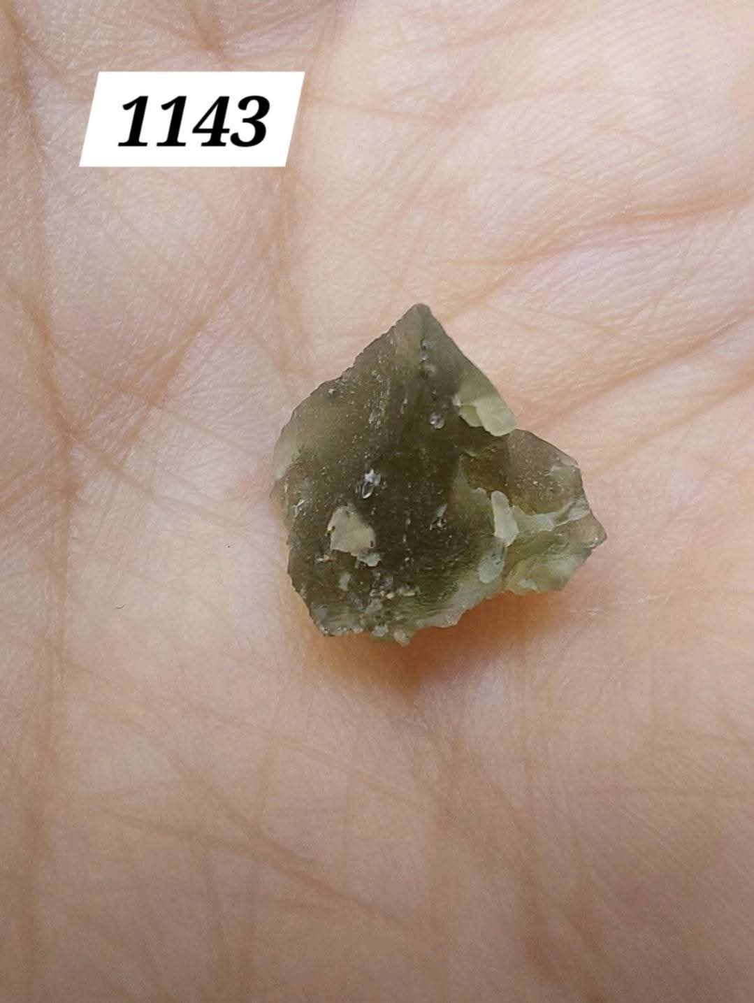 Moldavite Piece, 0.64g, Tektite (Ref: 1143)