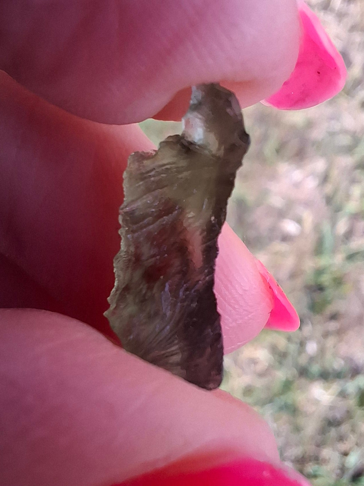 Moldavite Piece, 0.69g, Tektite (Ref: 1486)