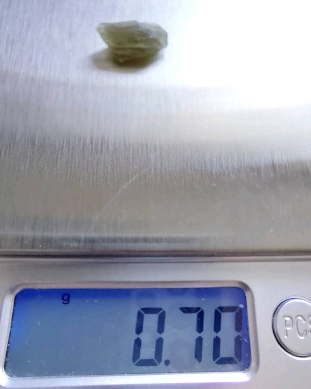 Moldavite Piece, 0.70g, Tektite (Ref: 774)