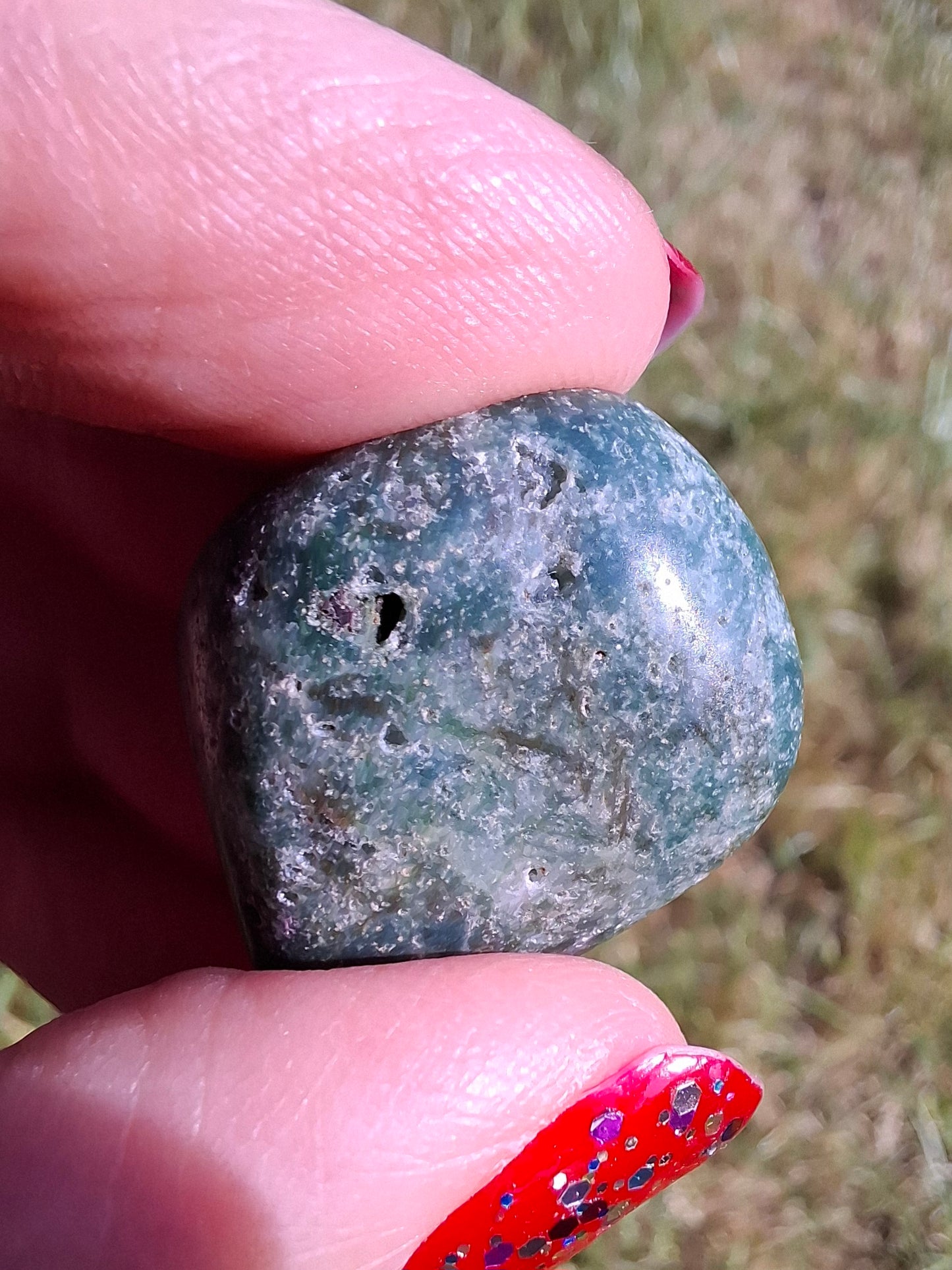 Green Moss Agate, Tumble Stone, Crystal (Ref: T172)