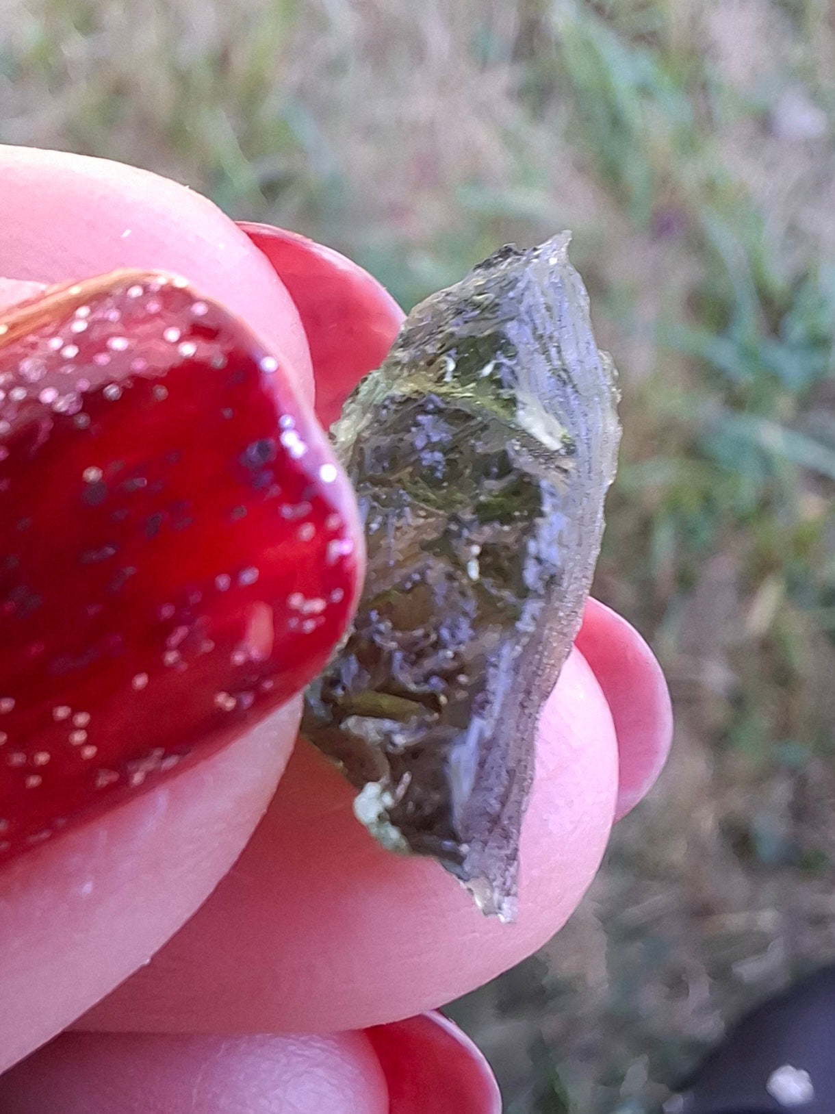 Moldavite Piece, 1.55g, Tektite (Ref: 1469)