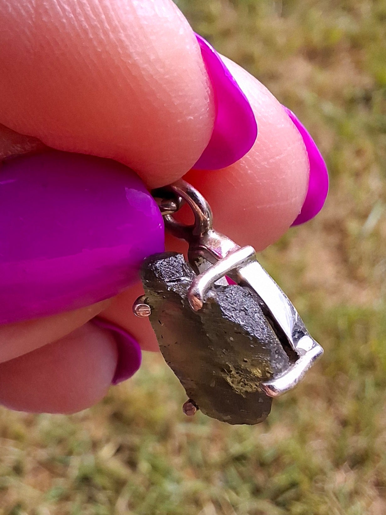 Moldavite Claw Pendant, 925 Silver, Tektite (Ref: P19)