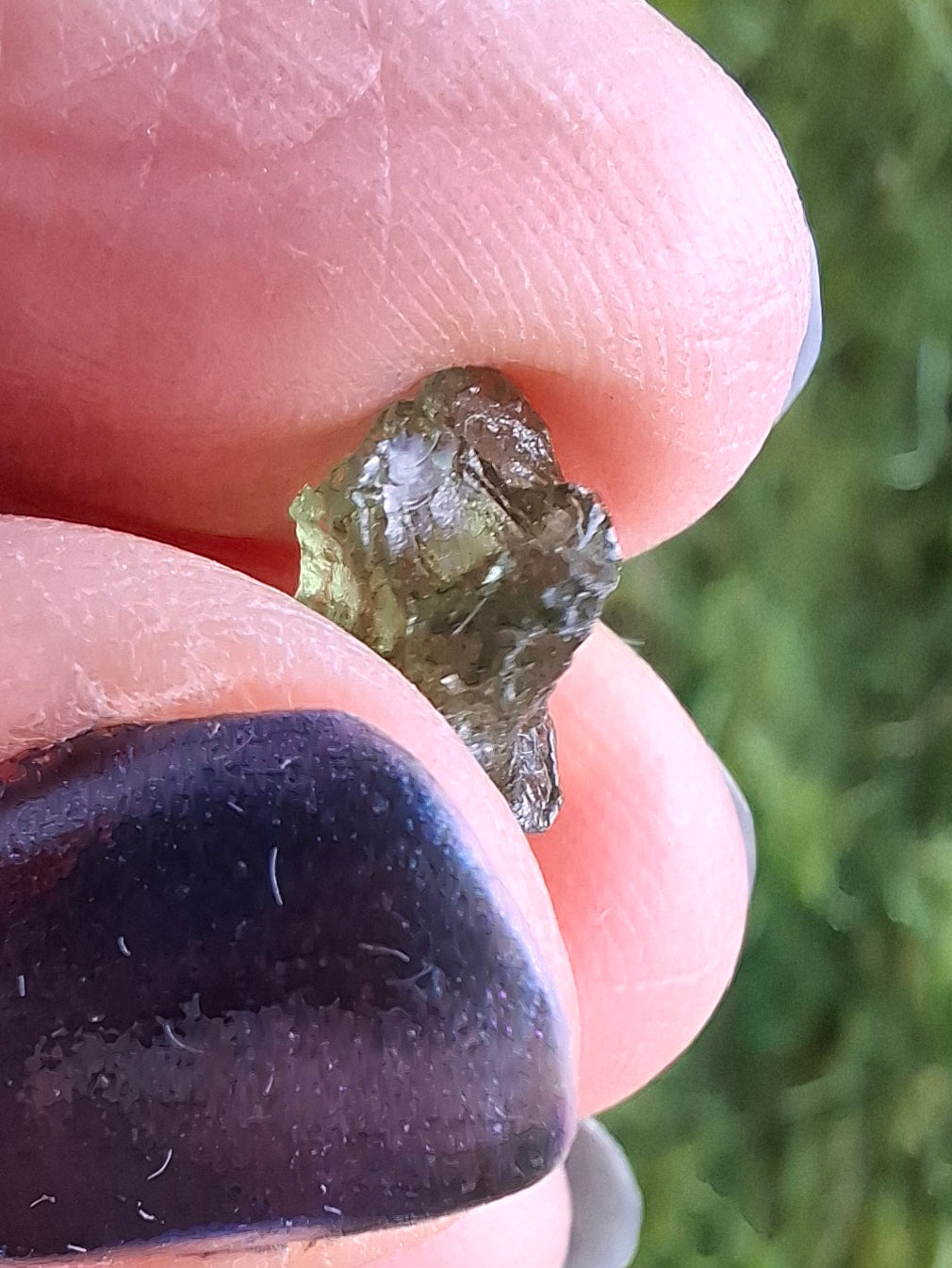 Moldavite Piece, 0.60g, Tektite (Ref: 1385)