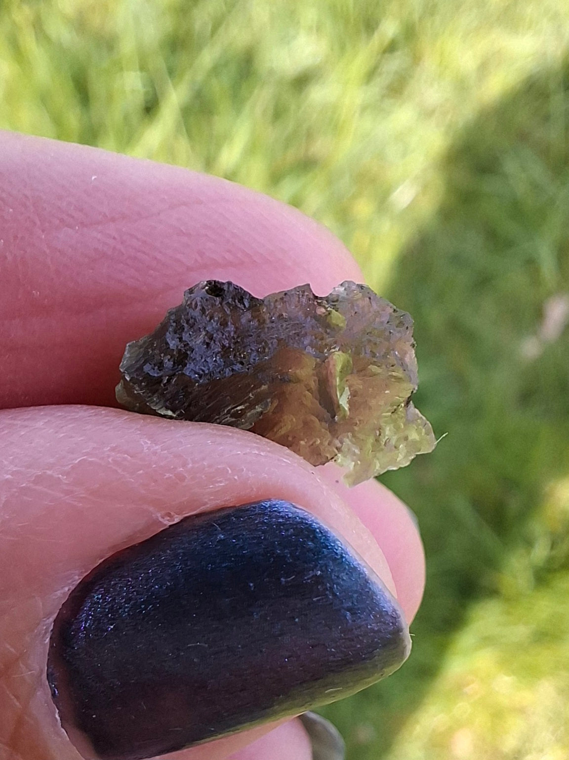 Moldavite Piece, 0.80g, Tektite (Ref: 1397)