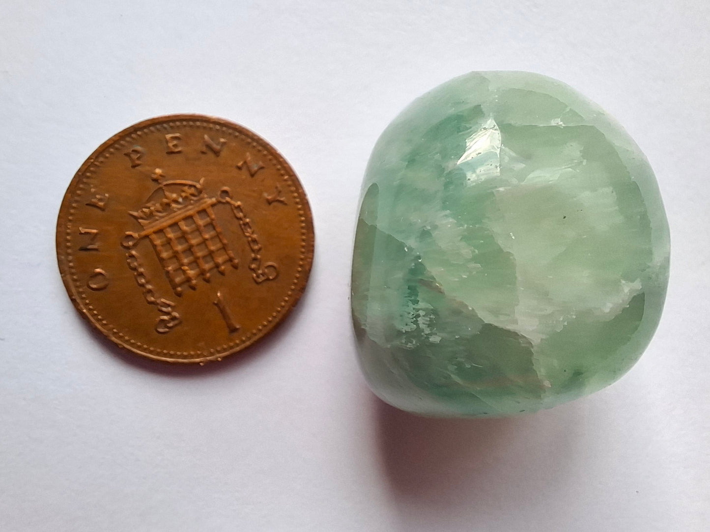 Fluorite, Tumble Stone, Crystal (Ref: T51)