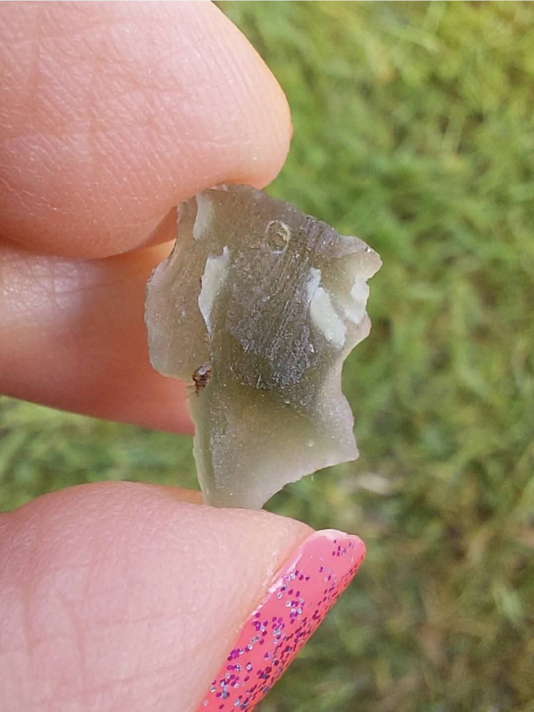 Moldavite Piece, 0.75g, Tektite (Ref: 1124)