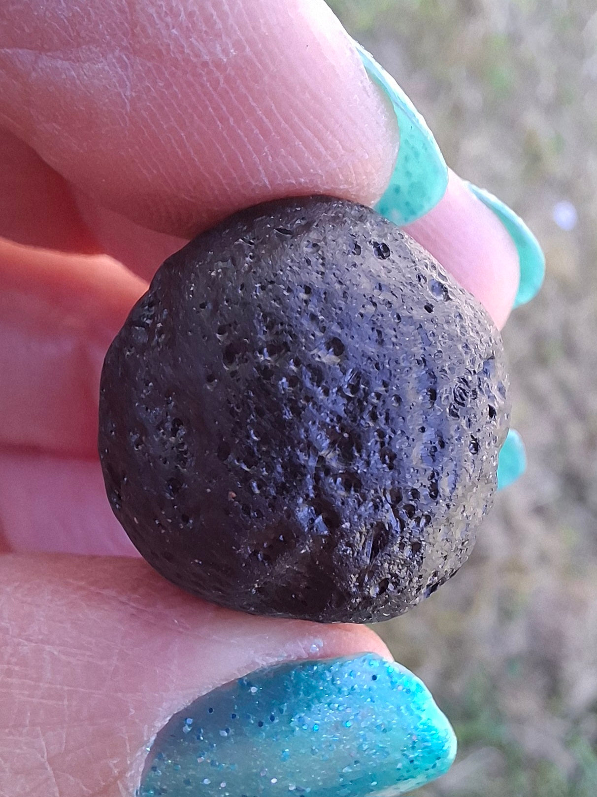 Philippinite (Rizalite), 9.75g, Tektite