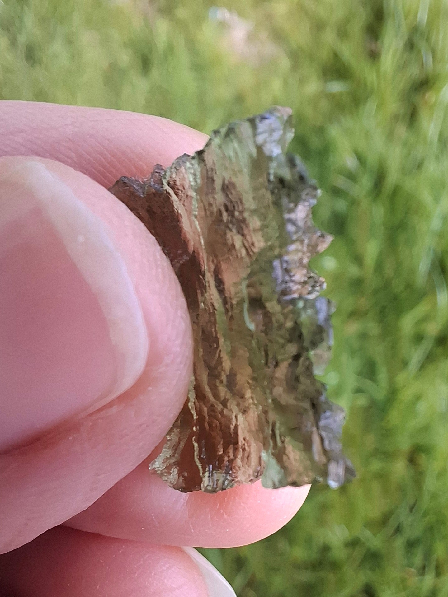 Moldavite Piece, JEZKOVNA BESEDNICE, 1.52g, Tektite (Ref: 1287)
