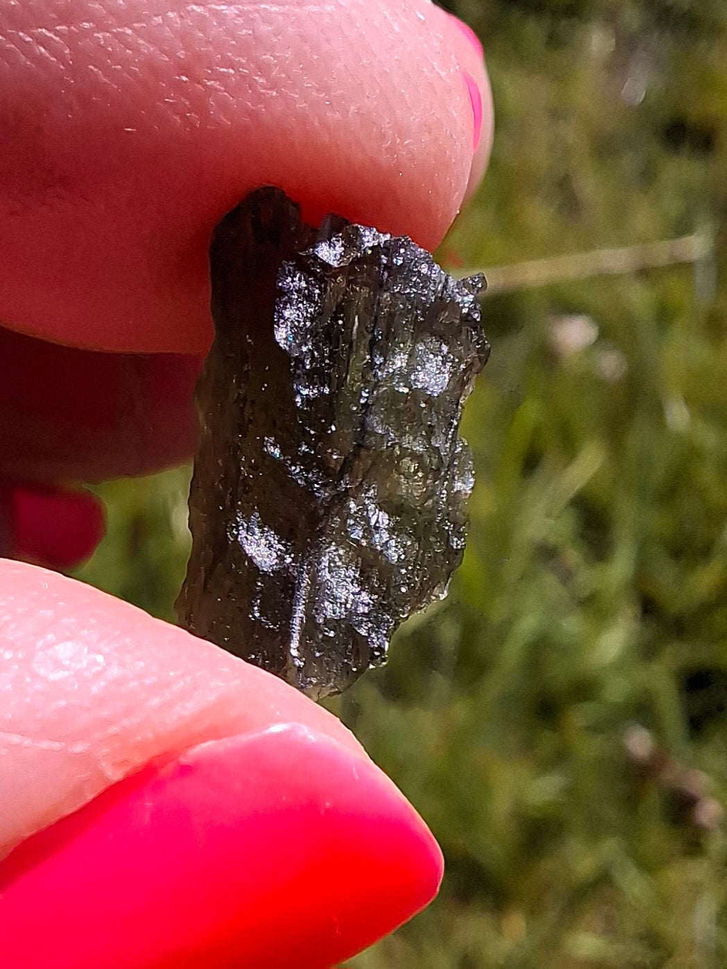 Moldavite Piece, 0.65g, Tektite (Ref: 1410)