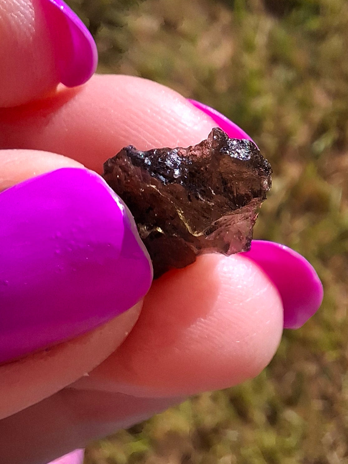 Moldavite Piece, 0.98g, Tektite (Ref: 1427)