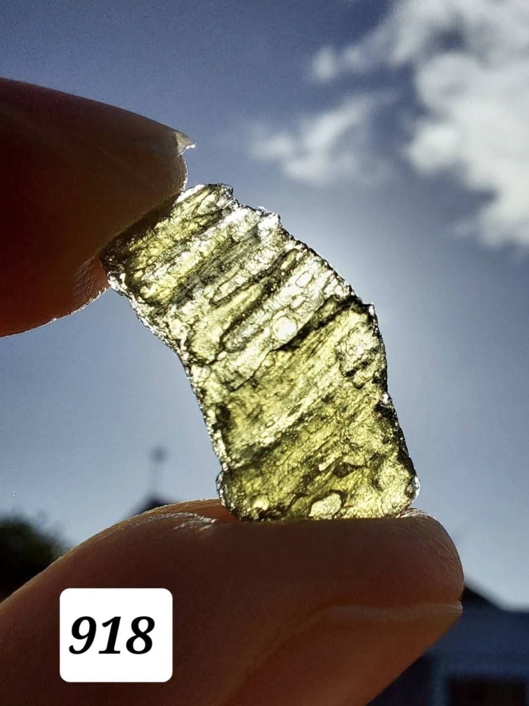 Moldavite Piece, 0.90g, Tektite (Ref: 918)