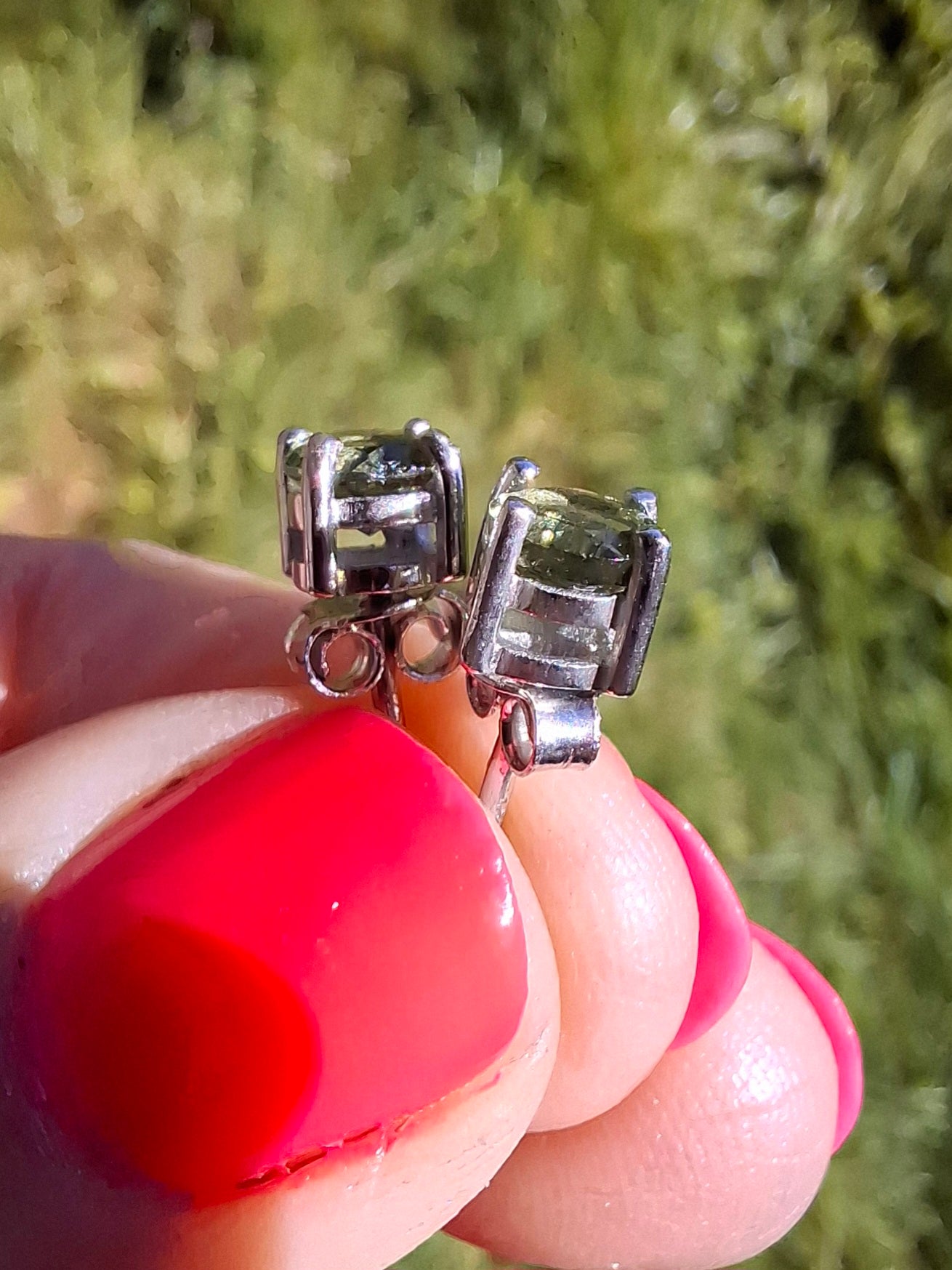 Moldavite (faceted) 5mm STUD EARRINGS, 925 Silver, Tektite (Ref: Pair50)