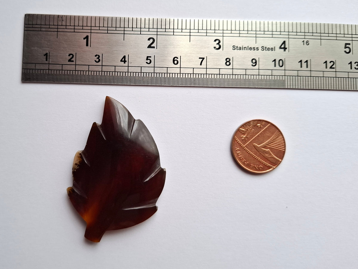 Red Amber Leaf Carving, 7.03g, Fossil (Ref: Leaf11)