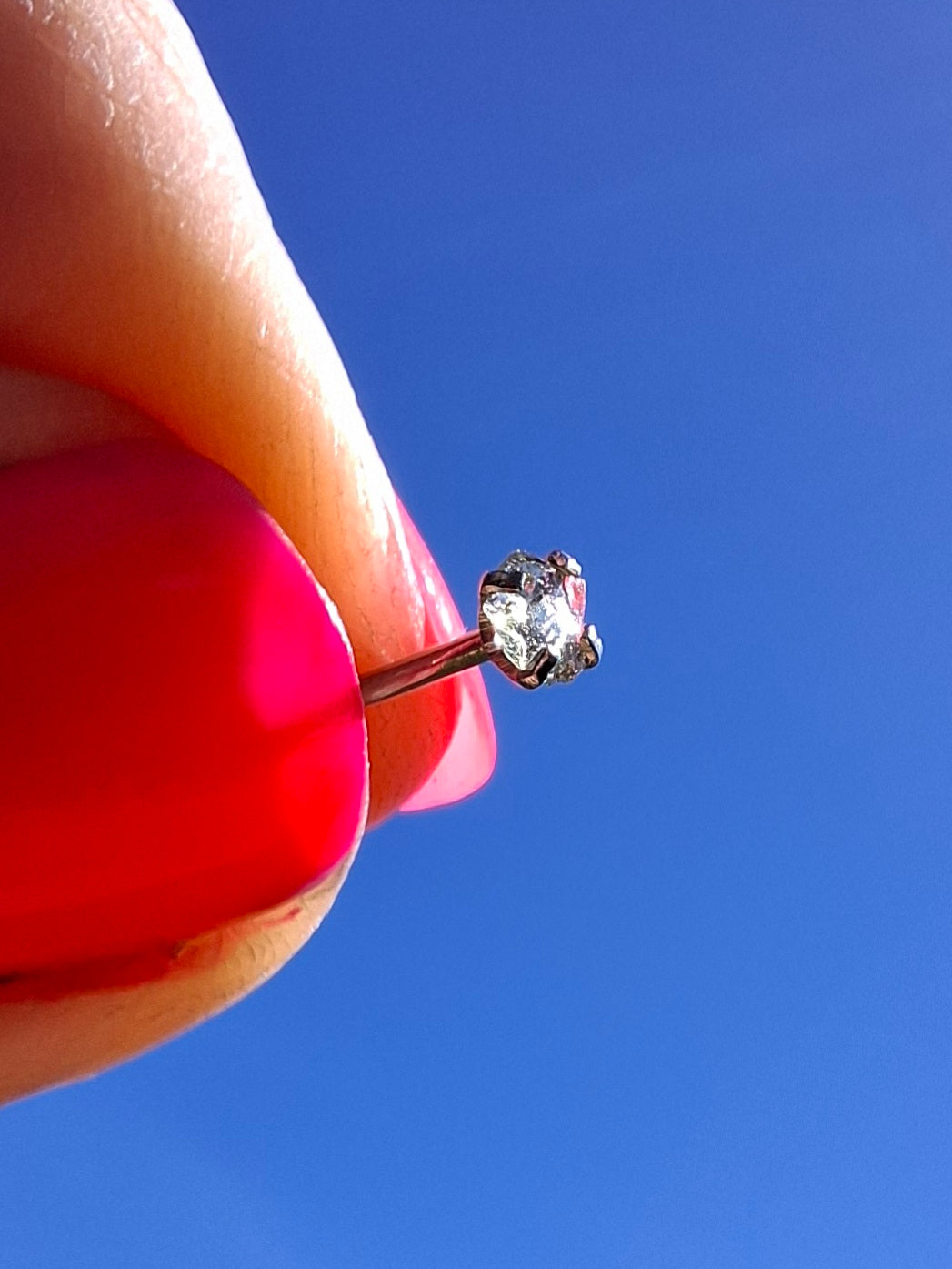Moldavite (raw) NOSE STUD, 20G, L shape, Surgical steel, Tektite (Ref: N5)