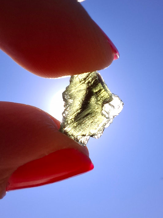 Moldavite Piece, 0.90g, Tektite (Ref: 1412)