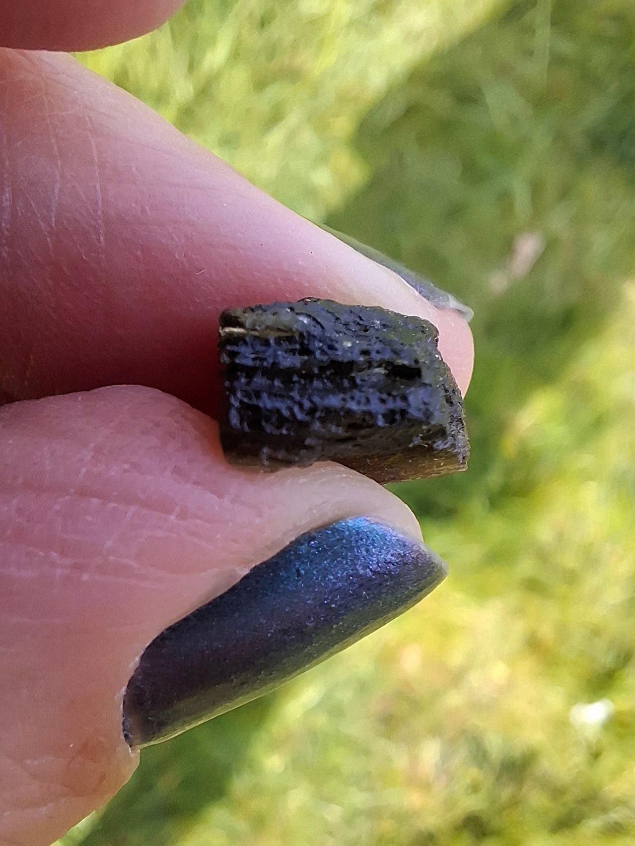 Moldavite Piece, 0.87g, Tektite (Ref: 1392)