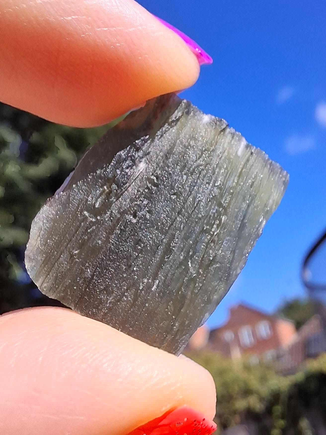 Moldavite Piece, 2.54g, Tektite (Ref: 1302)