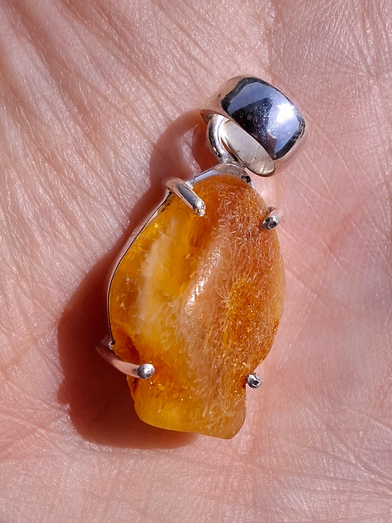 Baltic Amber Pendant, 925 Silver, Fossil (Ref: AP5)