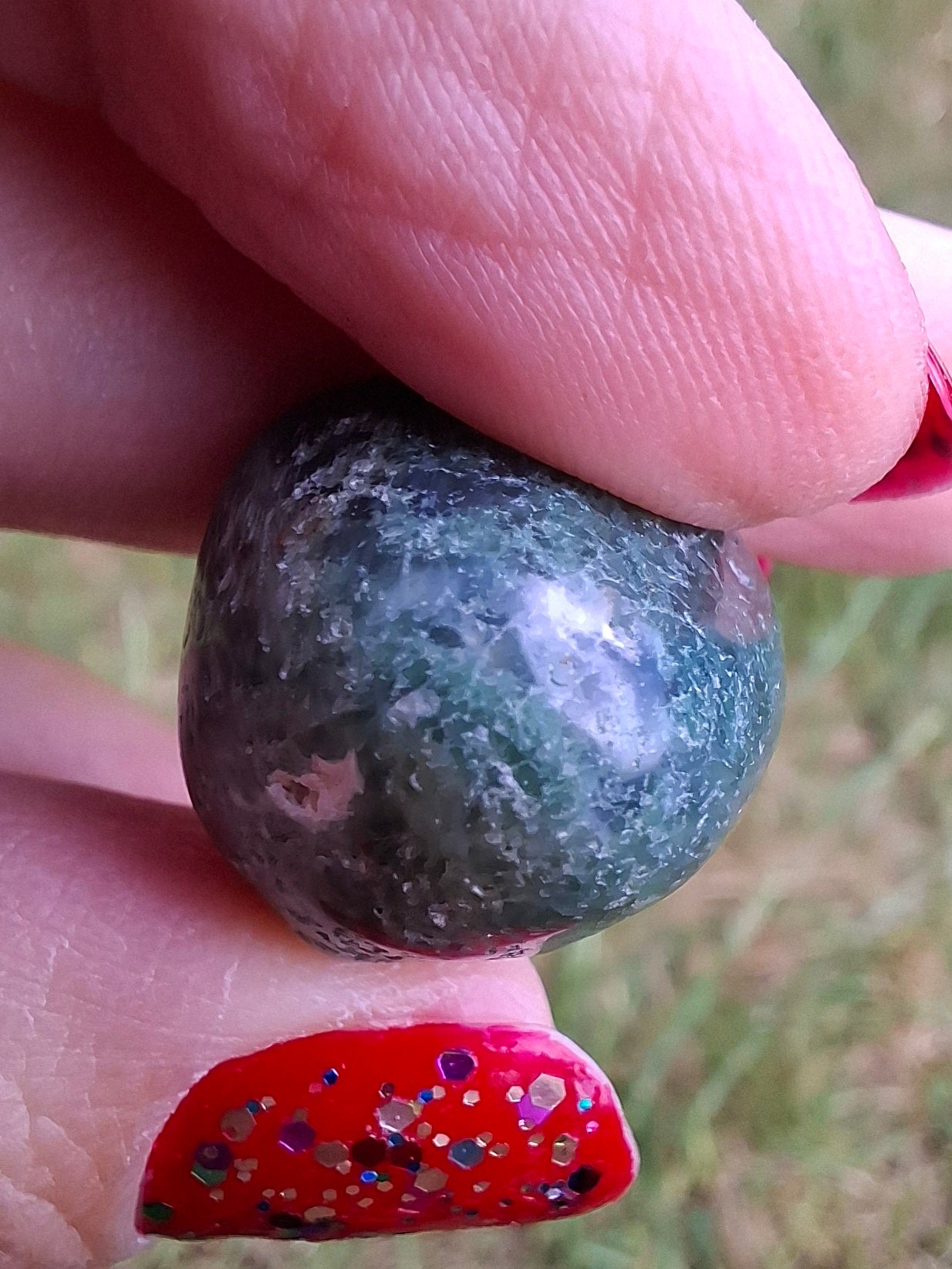 Green Moss Agate, Tumble Stone, Crystal (Ref: T167)