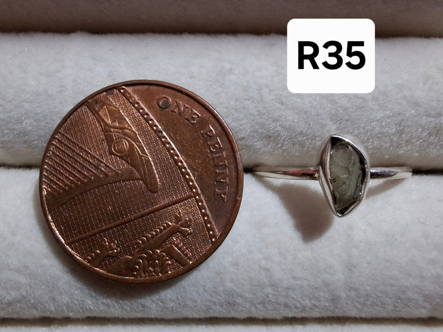 Moldavite Ring, size small L, 925 Silver, Tektite (Ref: R35)