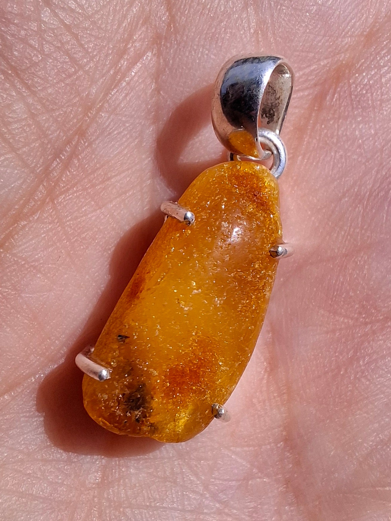 Baltic Amber Pendant, 925 Silver, Fossil (Ref: AP8)