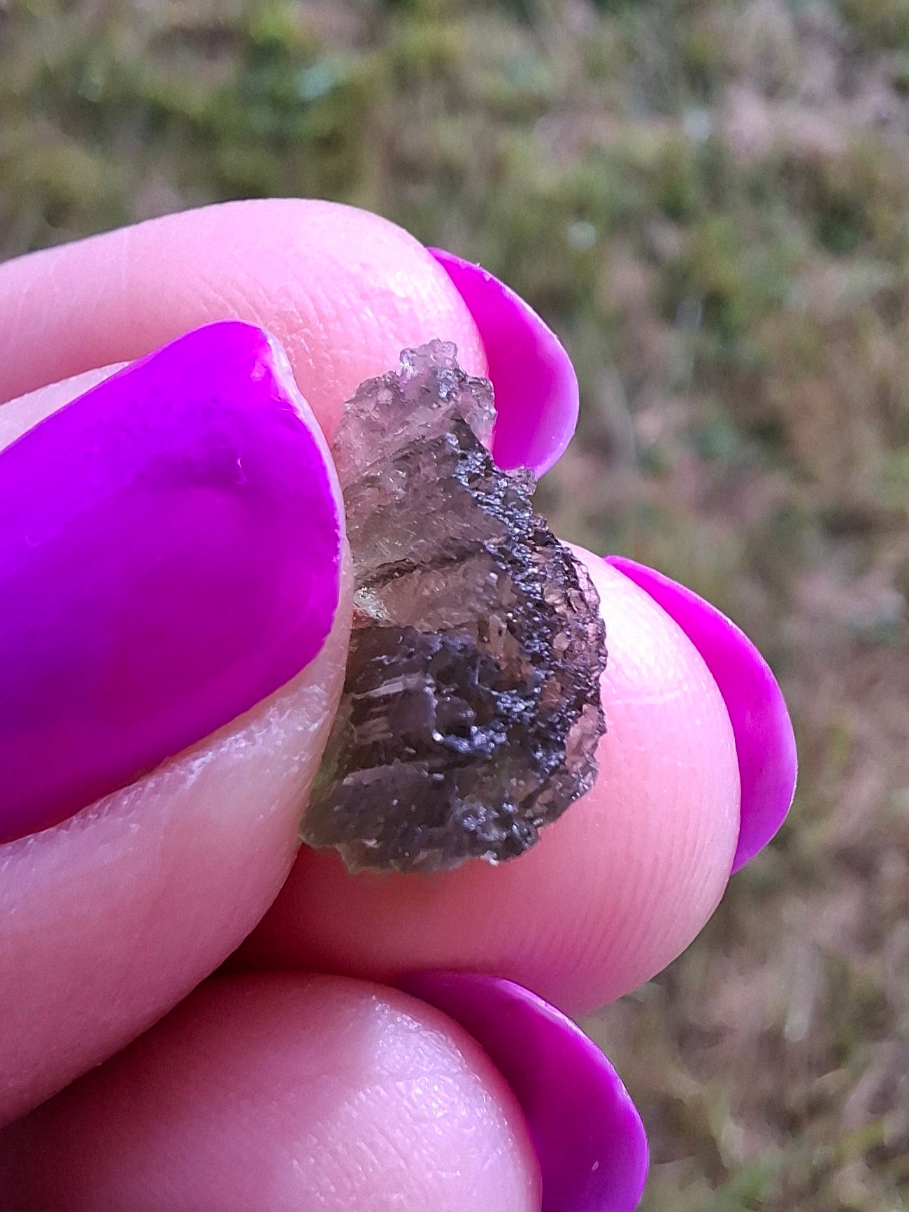 Moldavite Piece, 0.72g, Tektite (Ref: 1438)