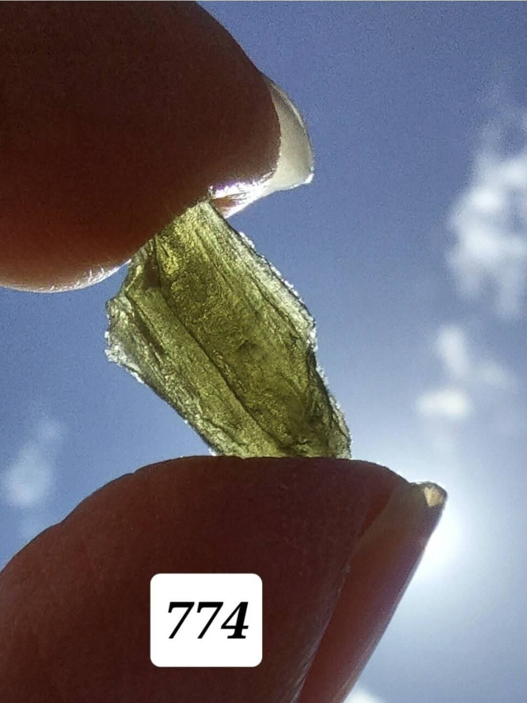 Moldavite Piece, 0.70g, Tektite (Ref: 774)