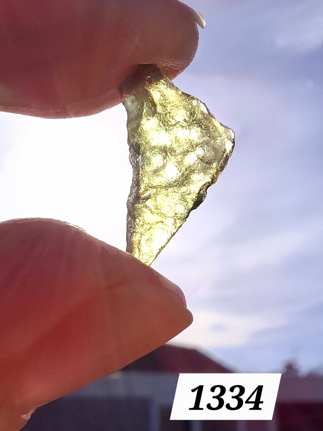 Moldavite Piece, 0.73g, Tektite (Ref: 1334)