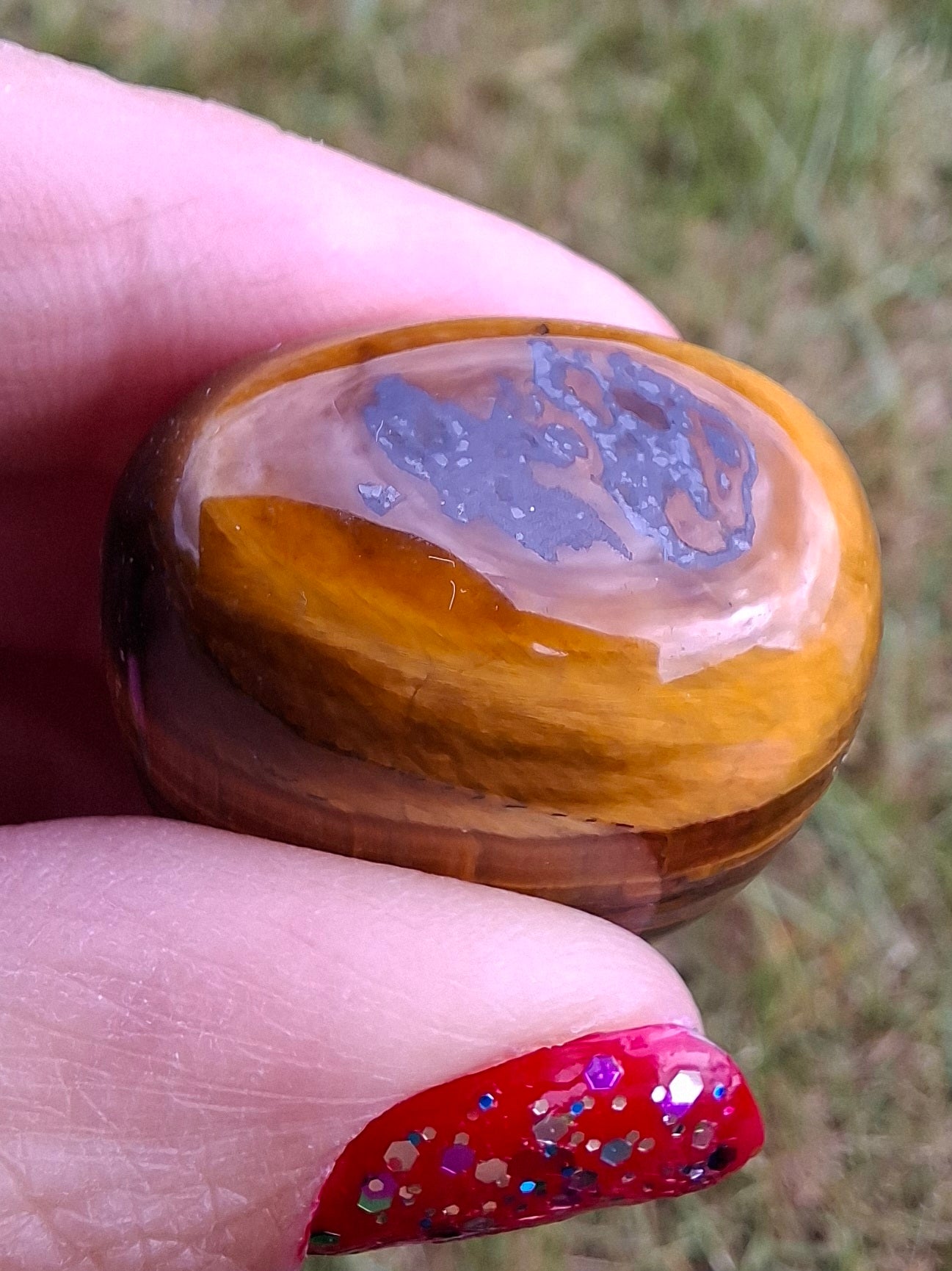 Tigers Eye, Tumble Stone, Crystal (Ref: T133)