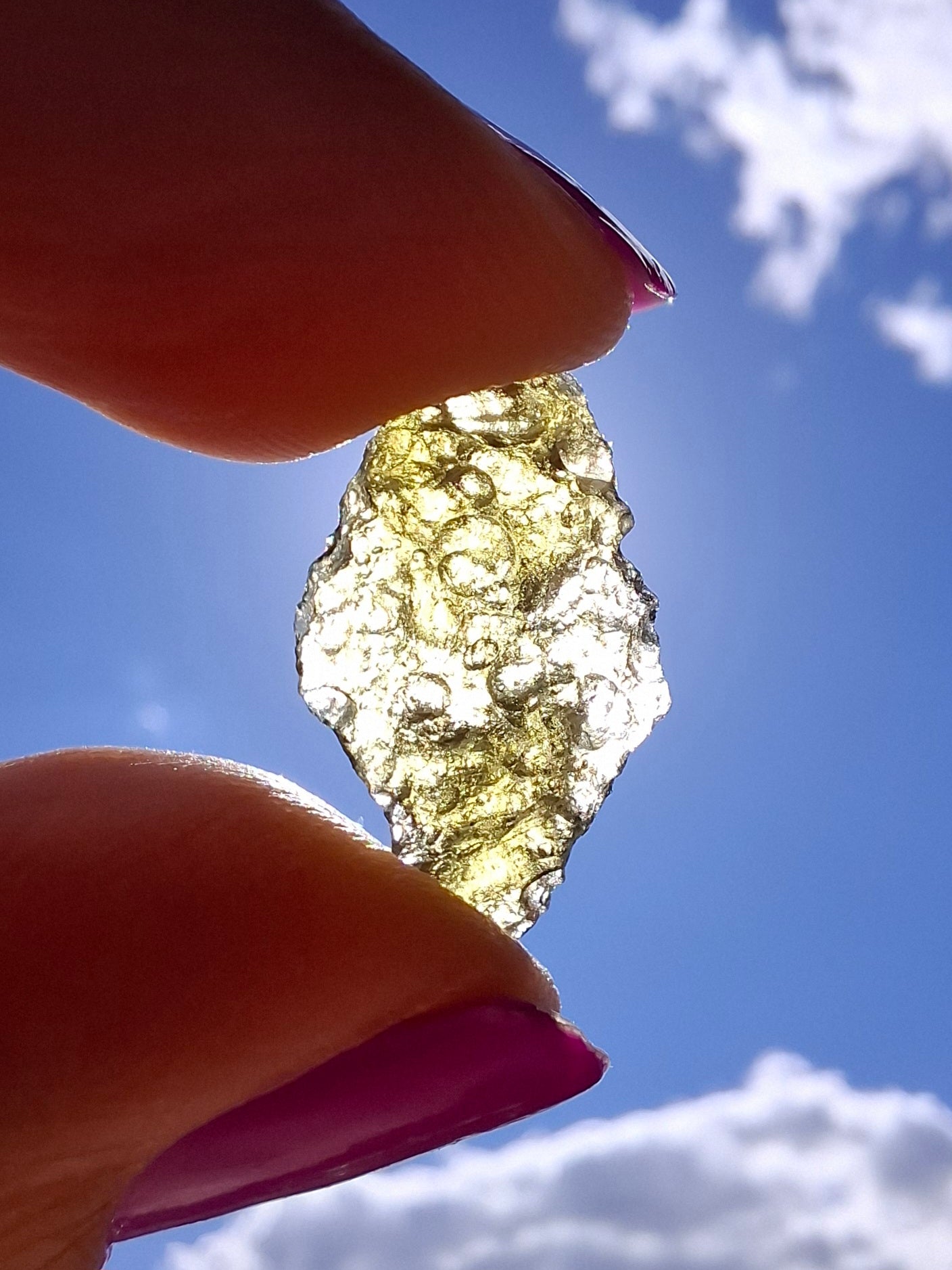 Moldavite Piece, 0.98g, Tektite (Ref: 1427)