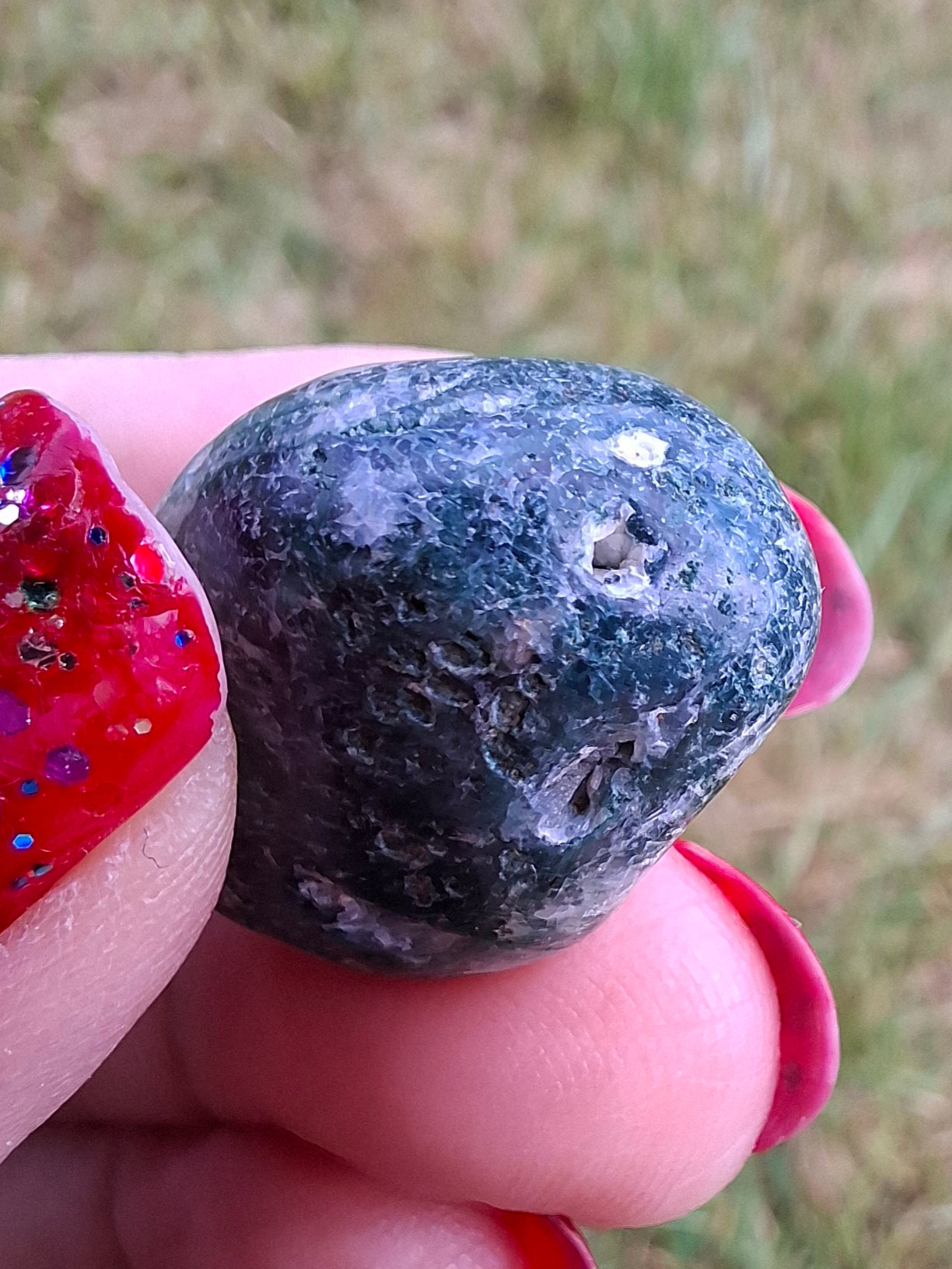 Green Moss Agate, Tumble Stone, Crystal (Ref: T170)