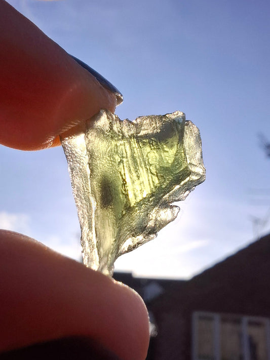 Moldavite Piece, 1.94g, Tektite (Ref: 1390)