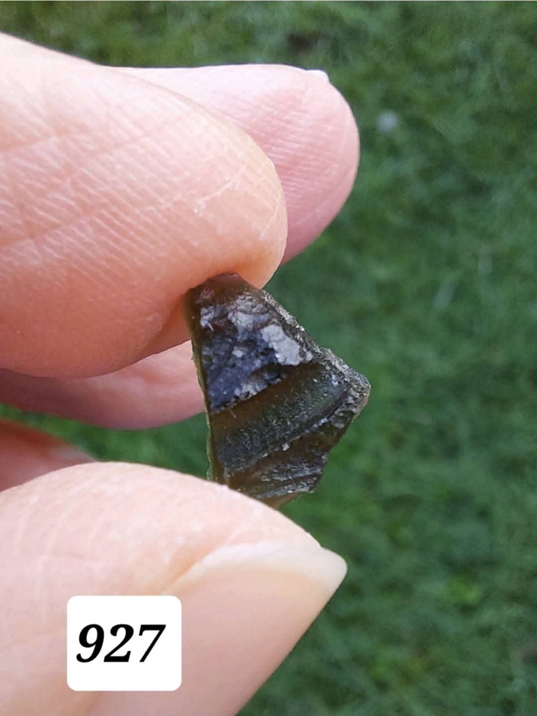 Moldavite Piece, 0.64g, Tektite (Ref: 927)