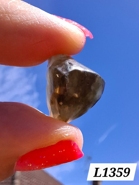 Libyan Desert Glass (darker) Piece, 2.29g, Tektite (Ref: L1359)